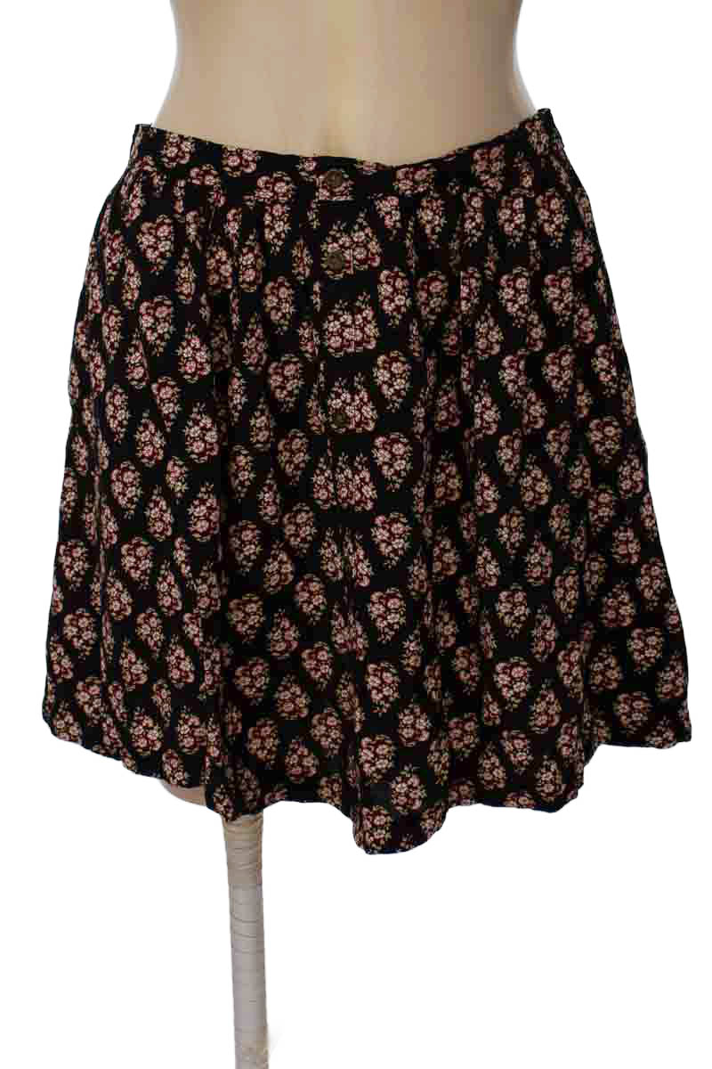 Falda color Negro - Stradivarius