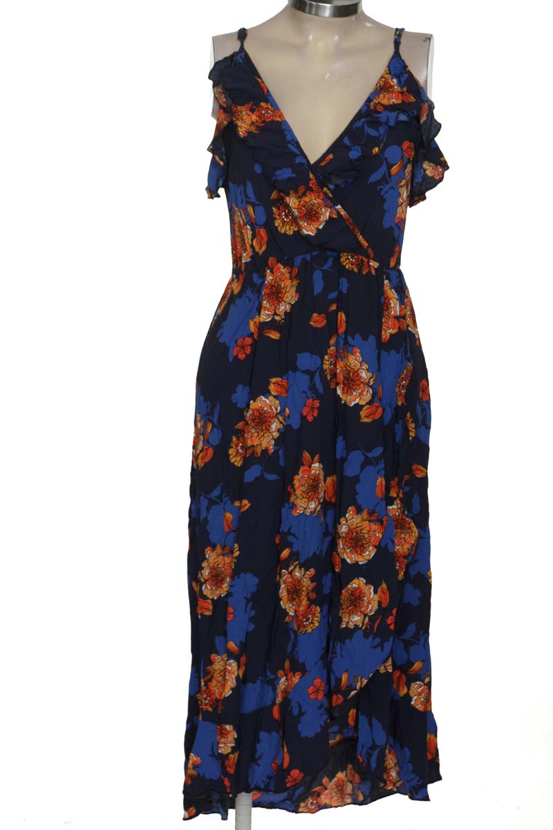 Vestido / Enterizo color Azul - Rifle