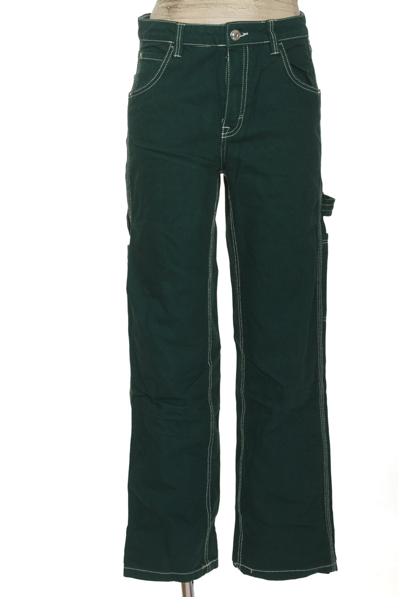 Pantalones color Verde - Bershka