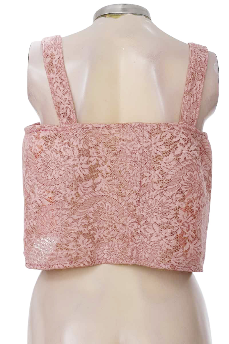 Top / Camiseta color Rosado - Closeando