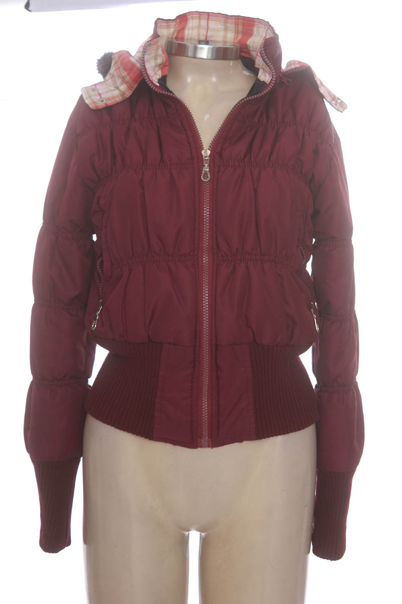 Chaqueta / Abrigo color Vinotinto - Limar