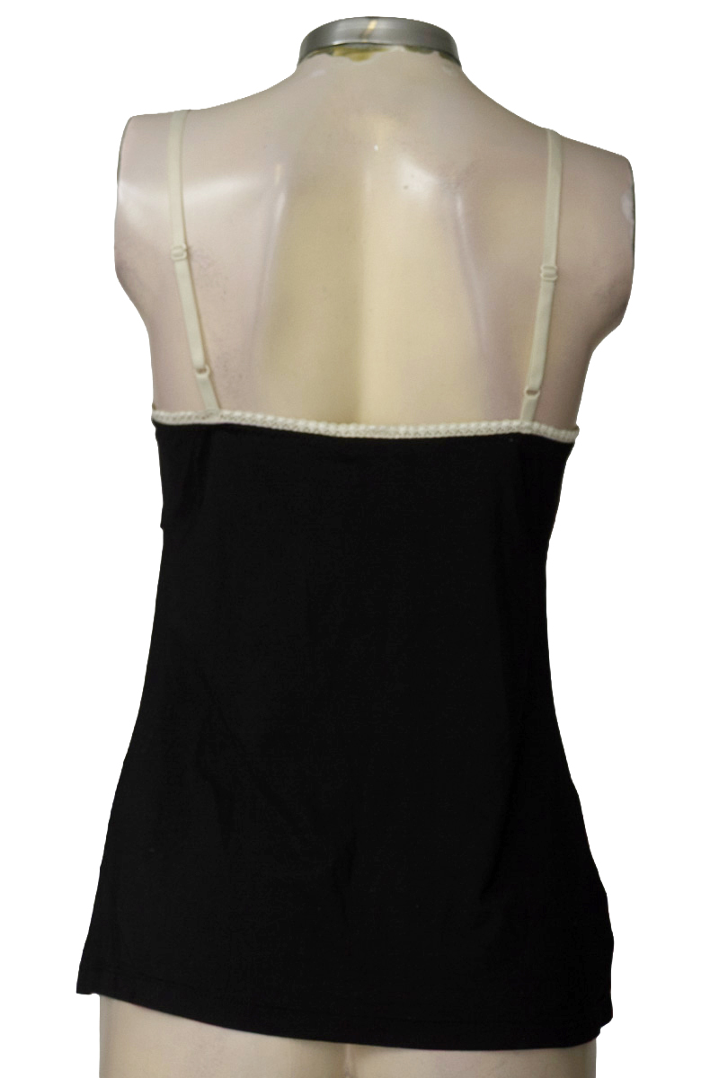 Top / Camiseta color Negro - MNG