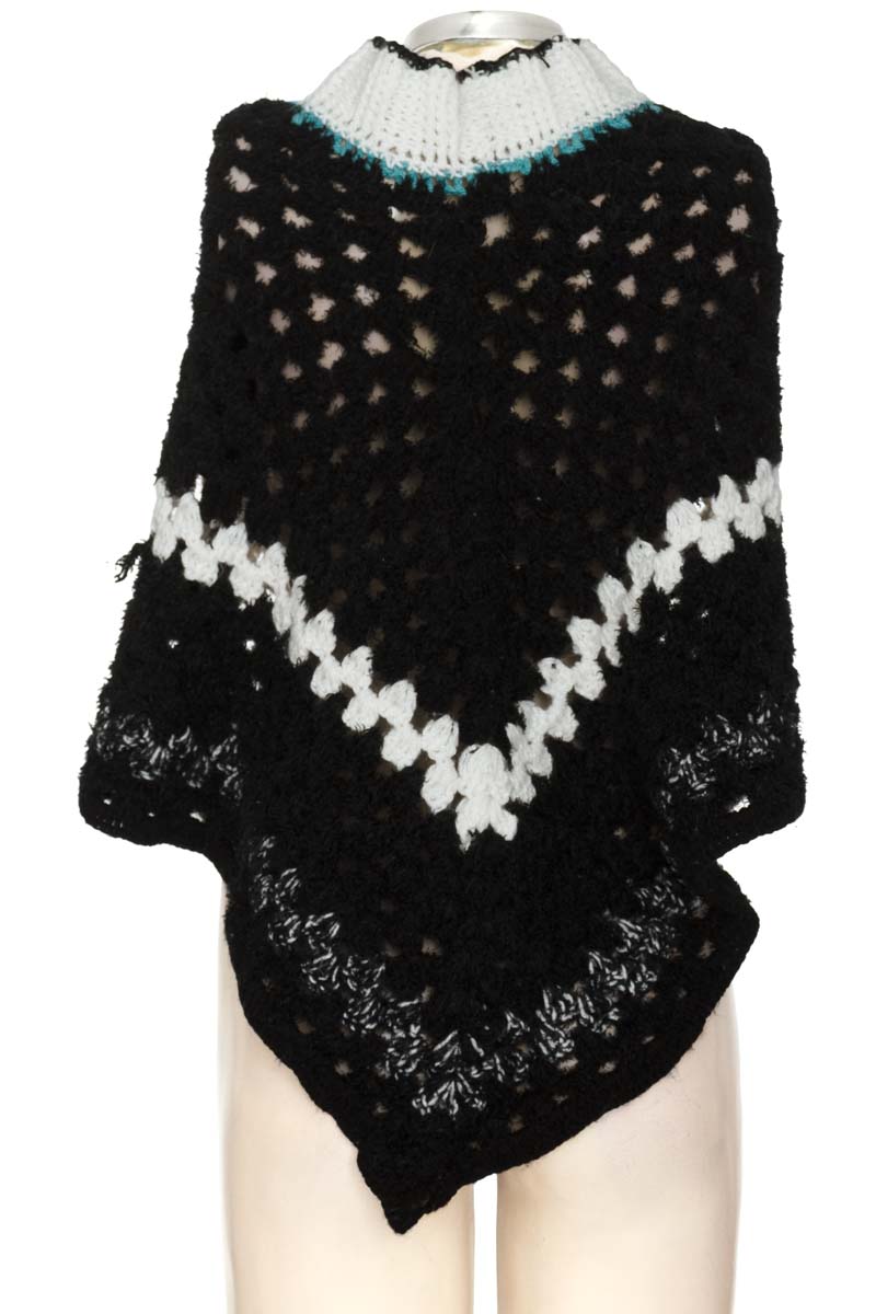 Sweater color Negro - Closeando