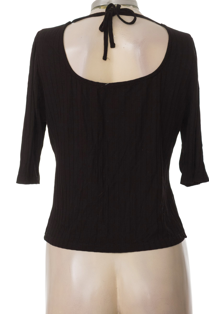 Top / Camiseta color Negro - Basement