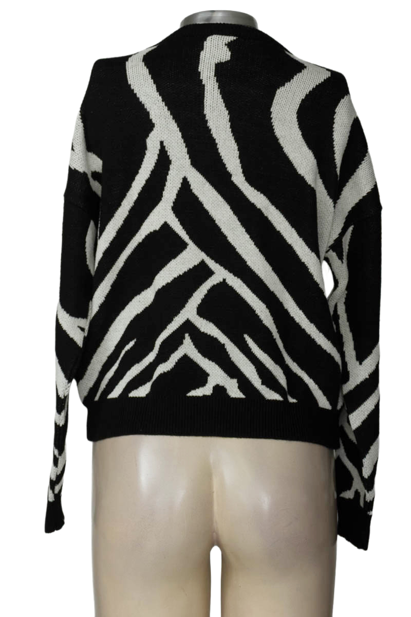 Sweater color Negro - Wanaawaa