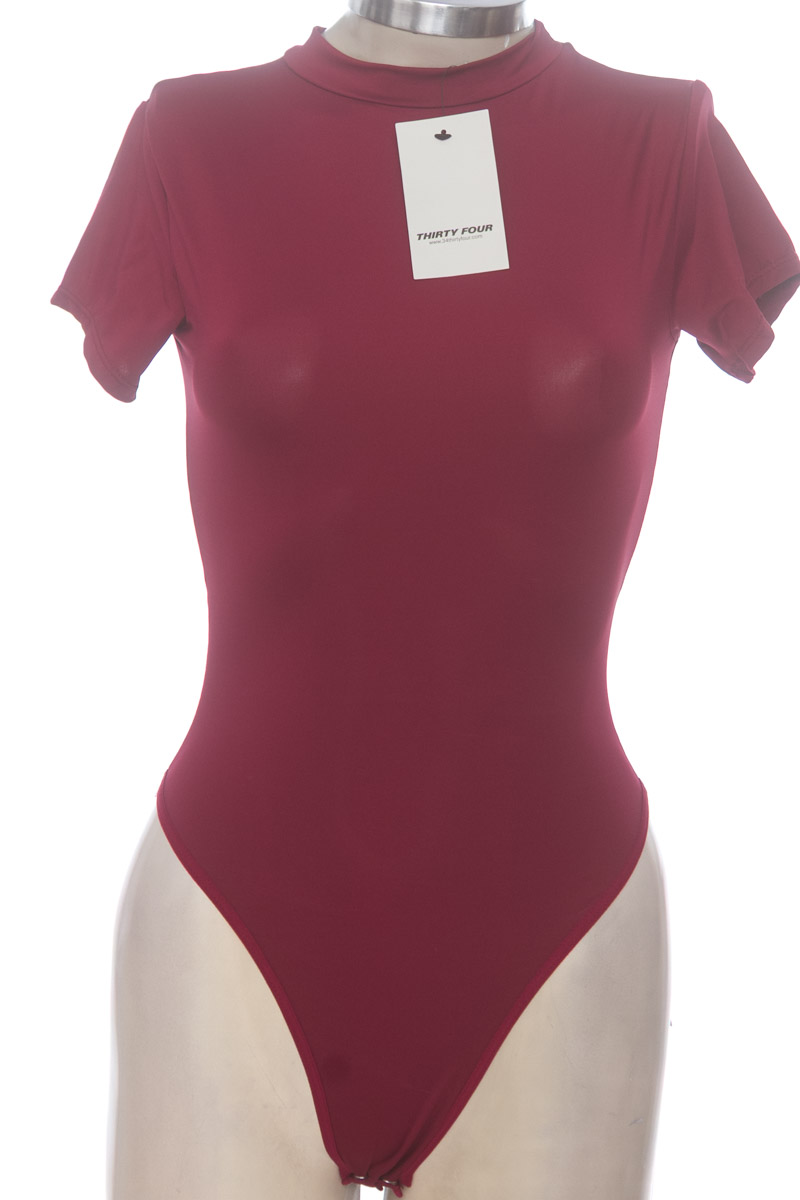 Top / Camiseta color Vinotinto - Thirty Four
