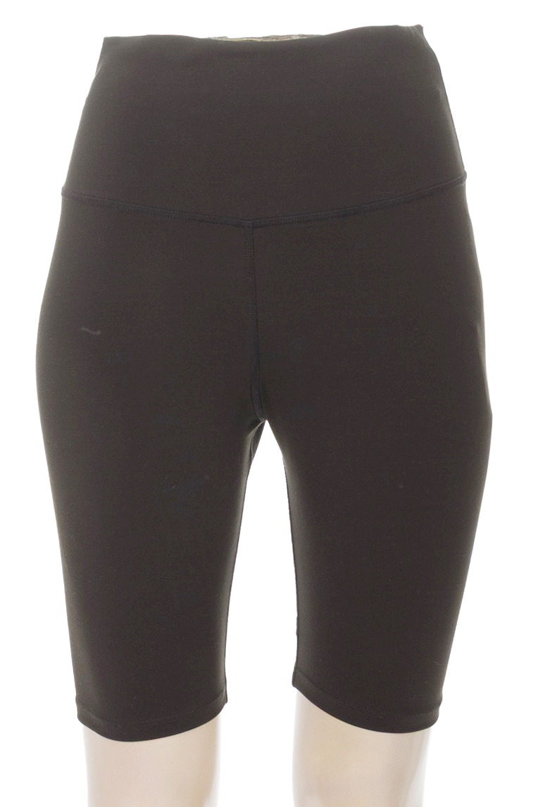 Ropa Deportiva / Salida de Baño color Negro - Closeando