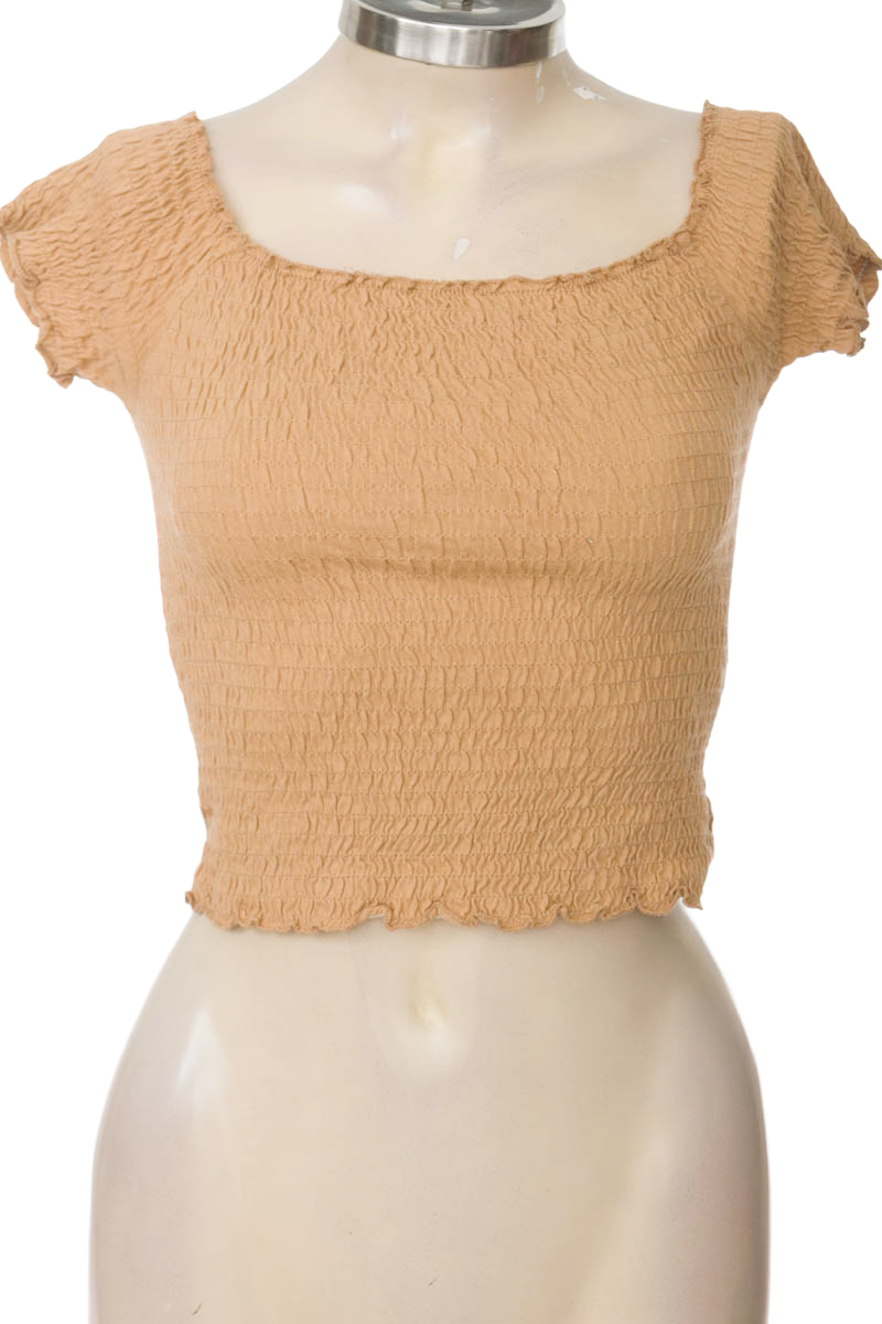 Top / Camiseta color Beige - Stradivarius