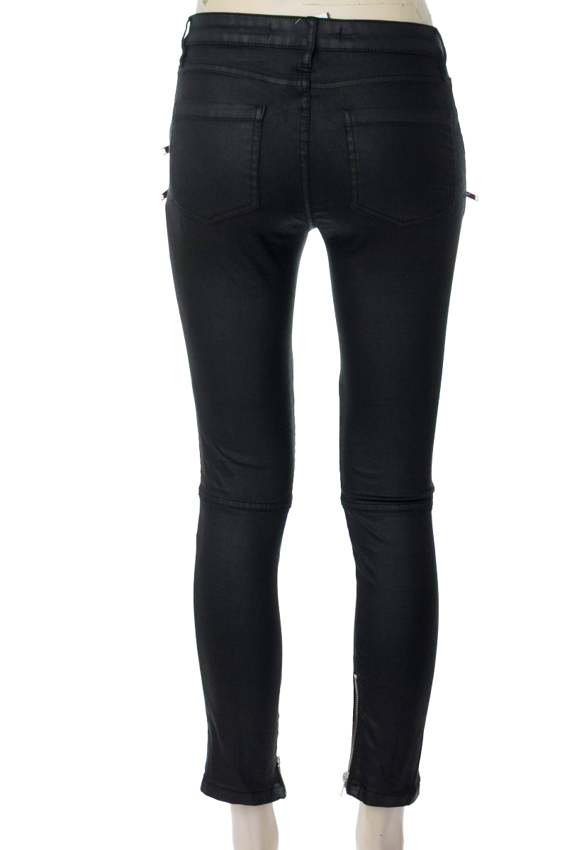 Pantalones color Negro - MNG