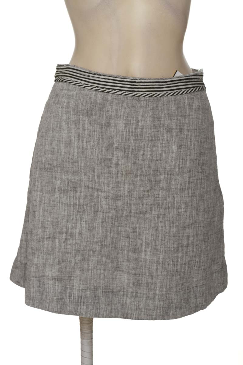 Falda color Gris - Closeando