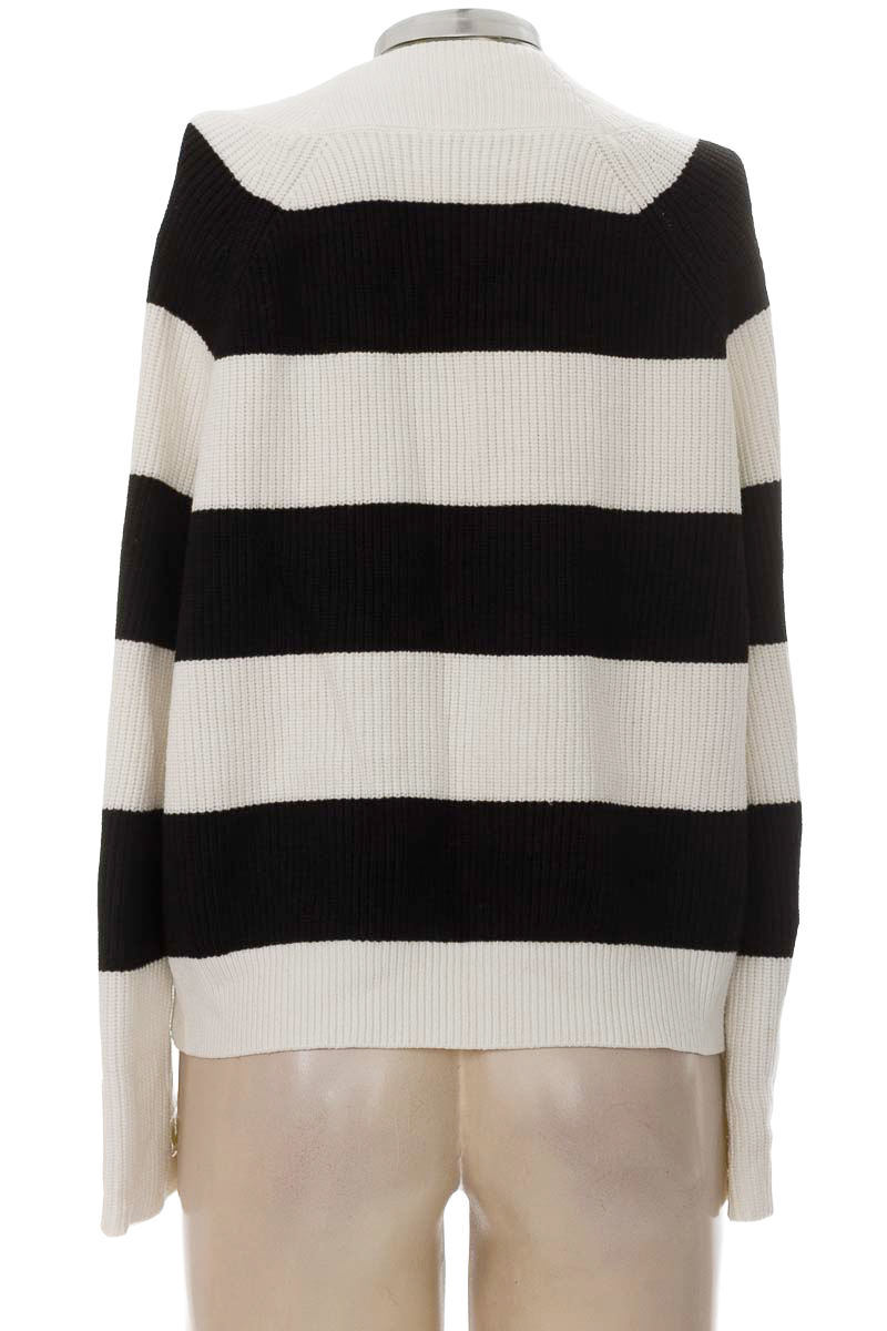 Sweater color Negro - MNG