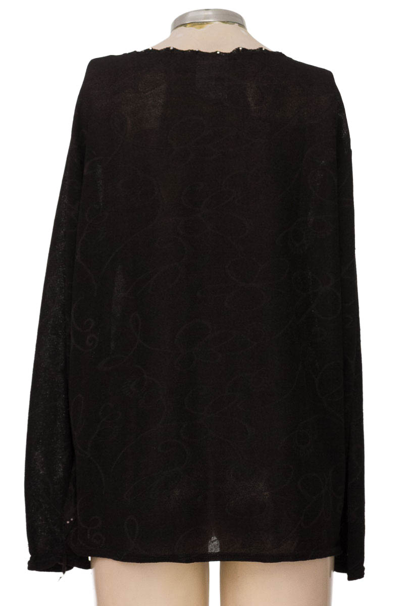Blusa color Negro - Closeando