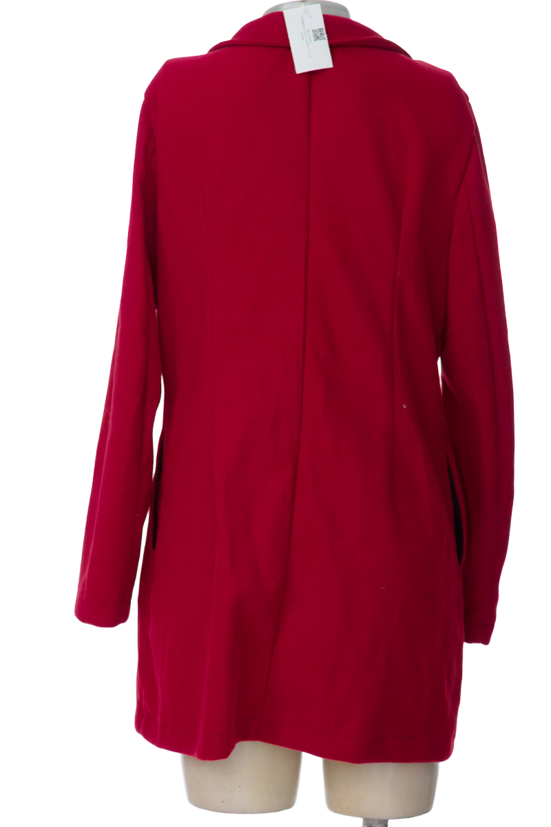 Chaqueta / Abrigo color Rojo - Closeando