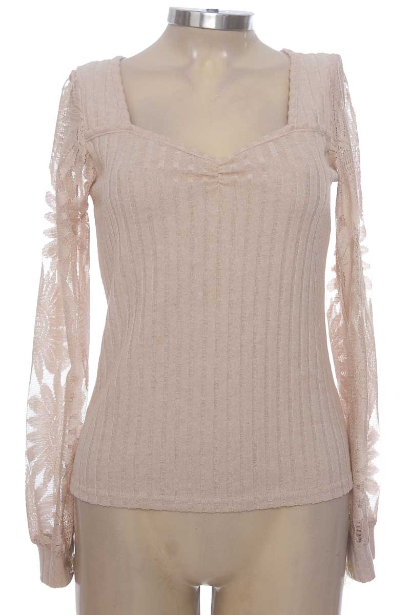 Top / Camiseta color Beige - Closeando