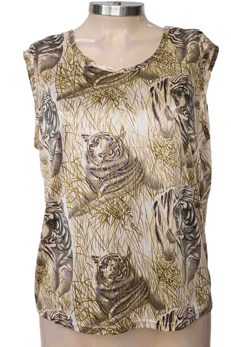 Top / Camiseta color Beige - Closeando