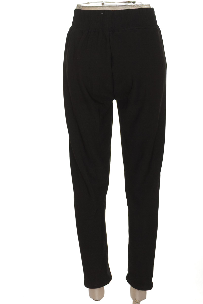 Pantalones color Negro - Closeando
