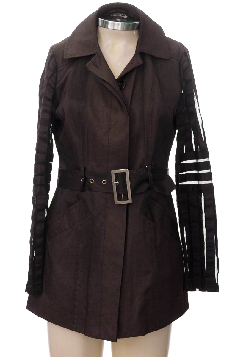 Chaqueta / Abrigo color Negro - Closeando