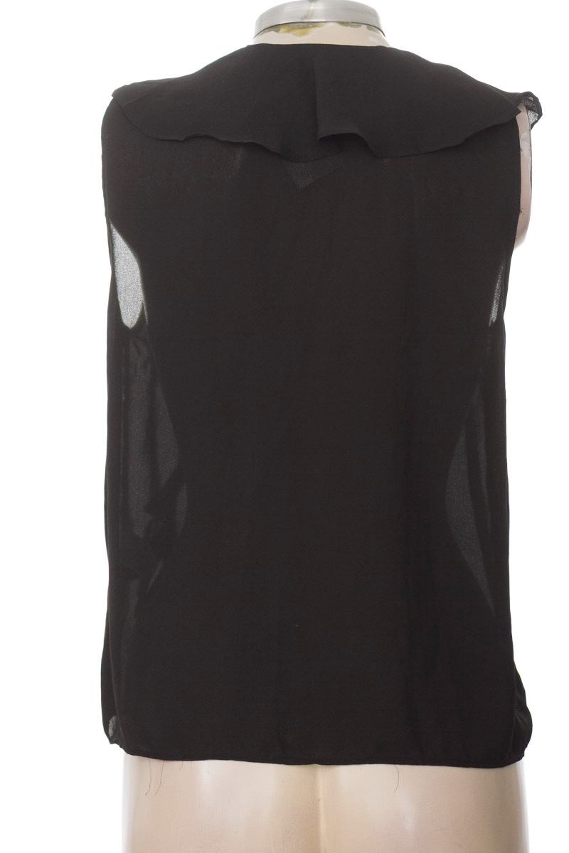 Top / Camiseta color Negro - Zara