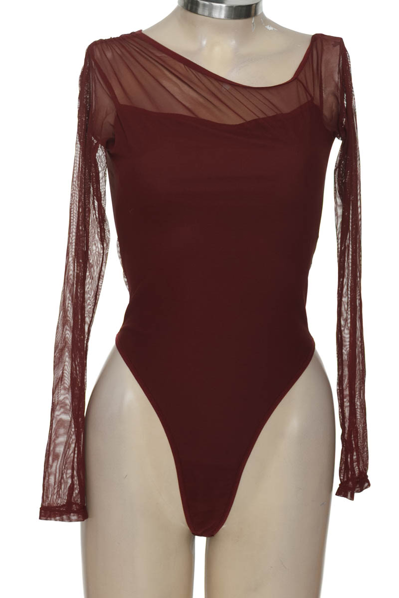 Top / Camiseta color Vinotinto - Pauly