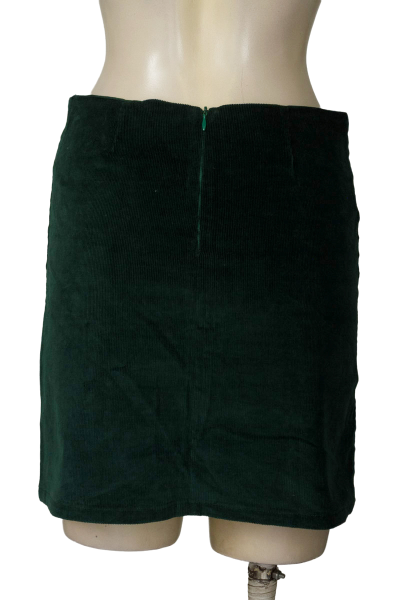 Falda color Verde - Closeando