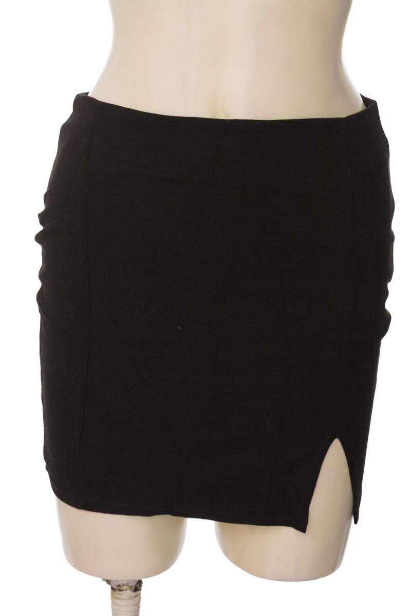 Falda color Negro - OKI