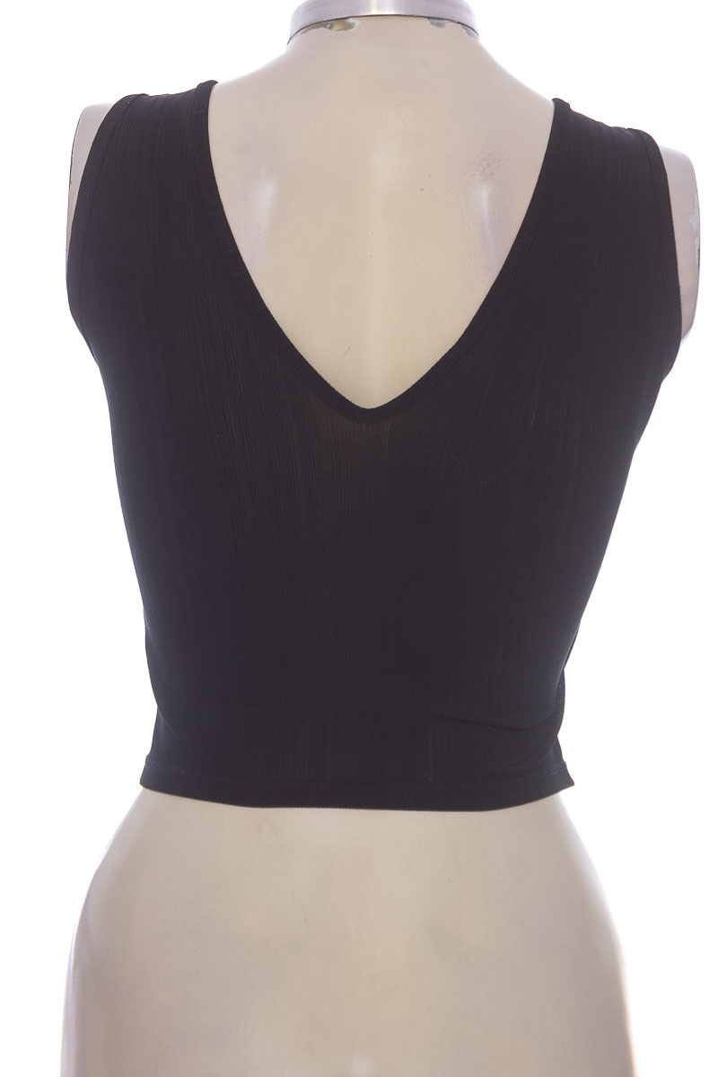 Top / Camiseta color Negro - Skala