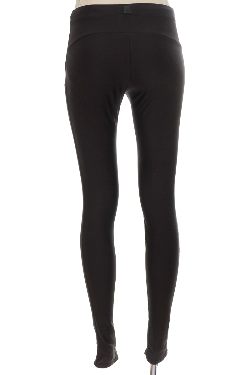 Ropa Deportiva / Salida de Baño color Negro - Kalenji