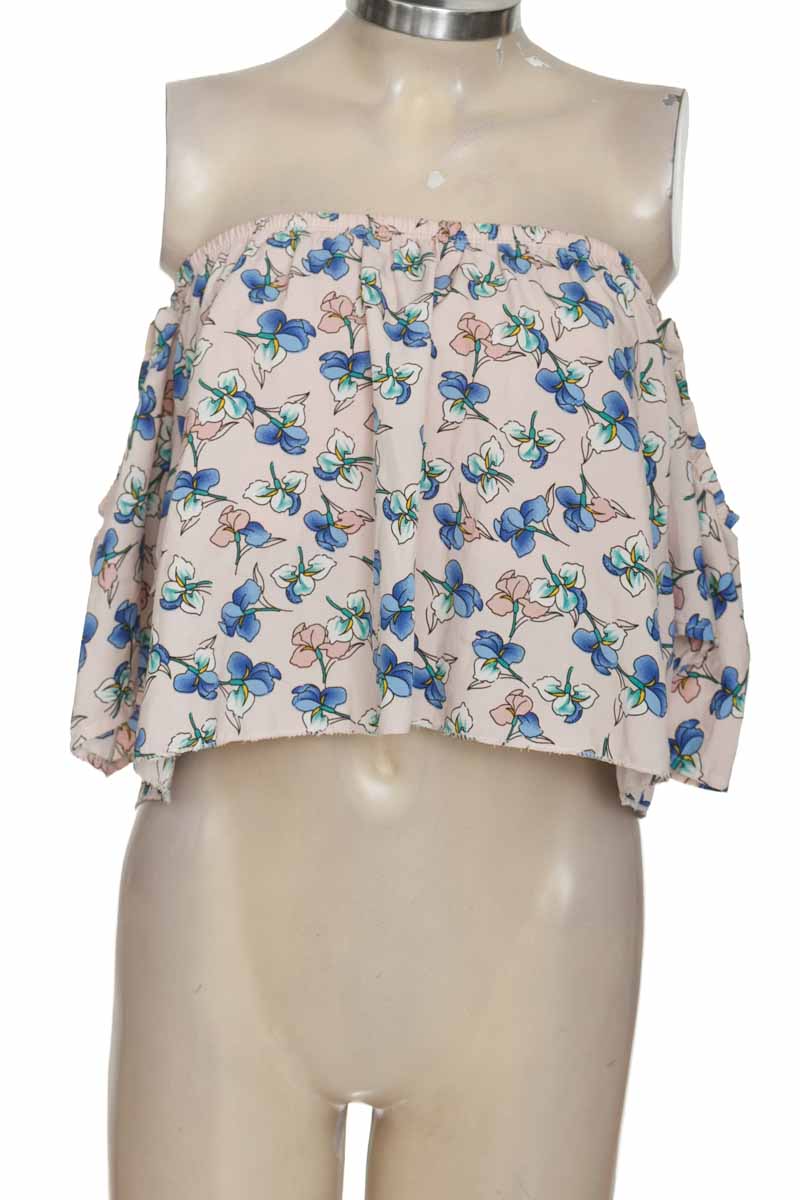 Top / Camiseta color Rosado - Closeando