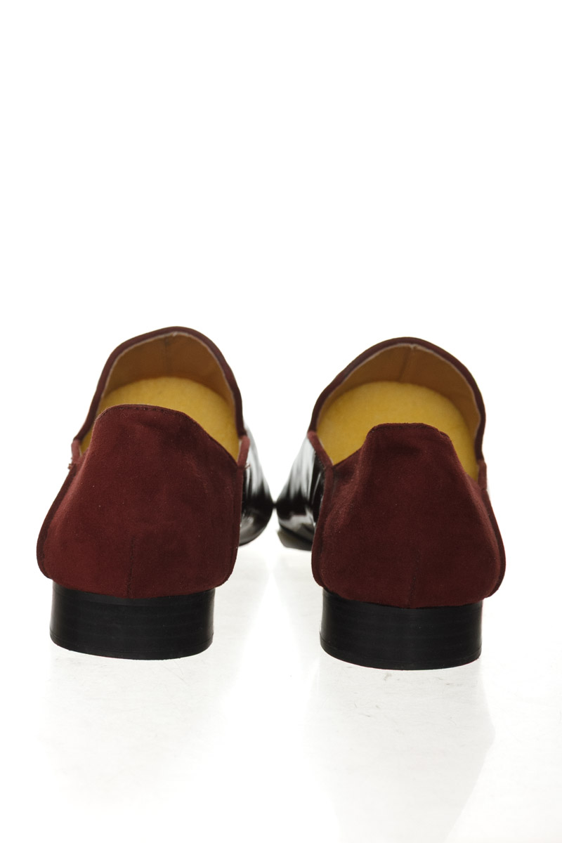 Zapatos color Vinotinto - Zara