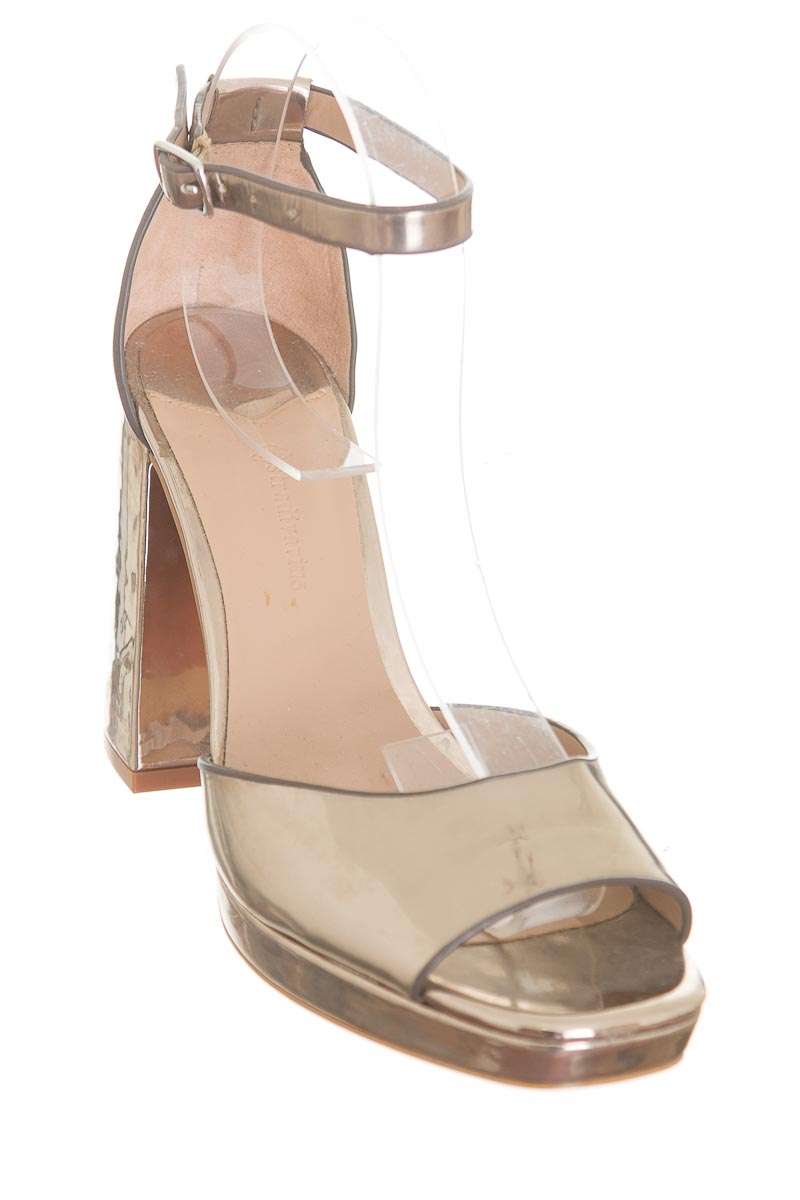 Zapatos color Plateado - Stradivarius | Closeando ®