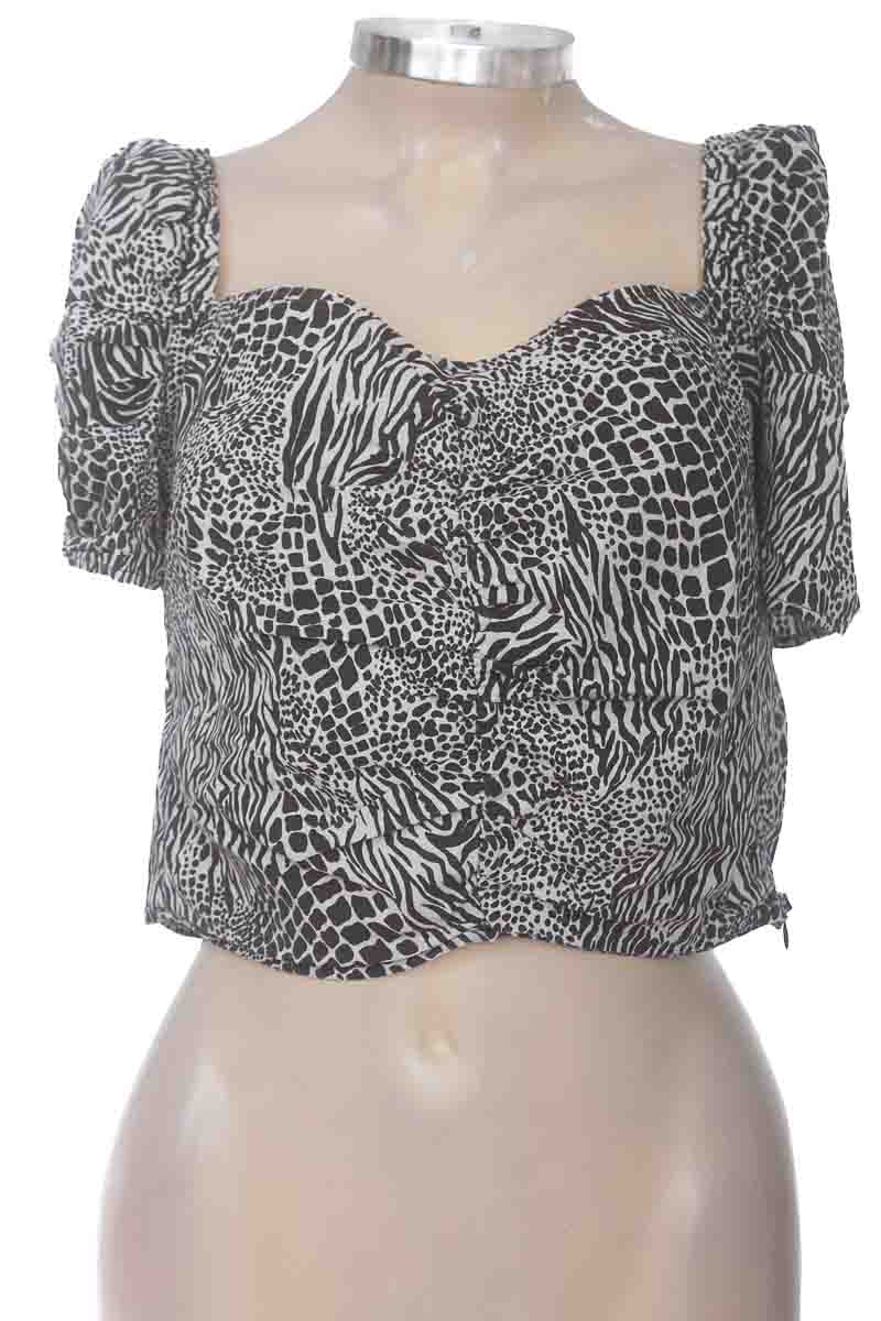 Top / Camiseta color Negro - Seven Seven