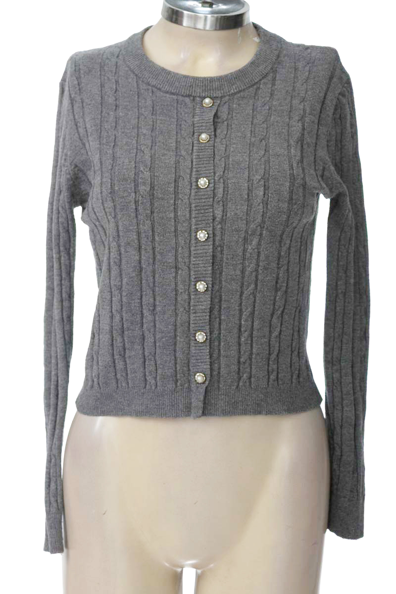 Sweater color Gris - Closeando