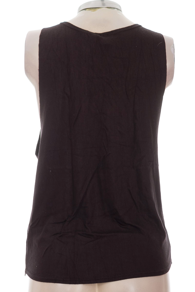 Ropa Deportiva / Salida de Baño color Negro - Yazo