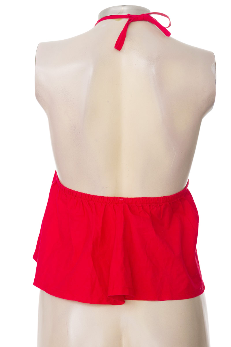 Top / Camiseta color Rojo - Closeando