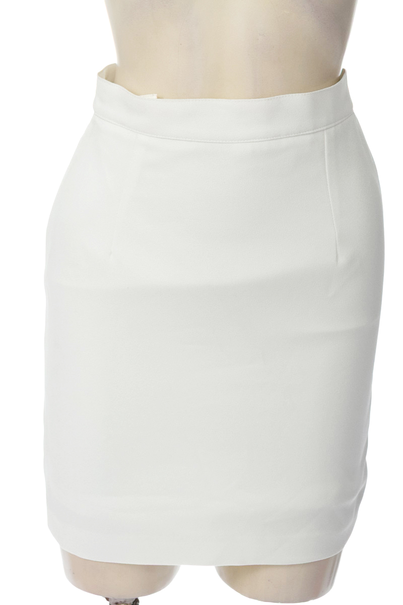 Falda color Beige - Closeando