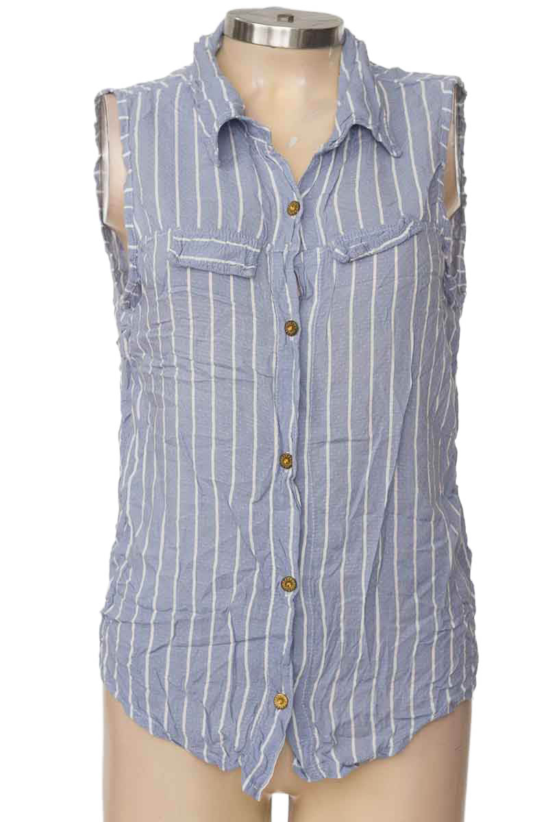 Top / Camiseta color Azul - Closeando