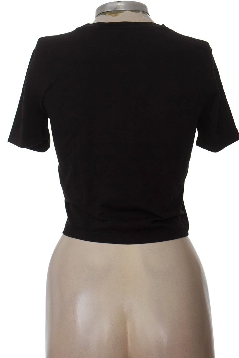 Top / Camiseta color Negro - Zara