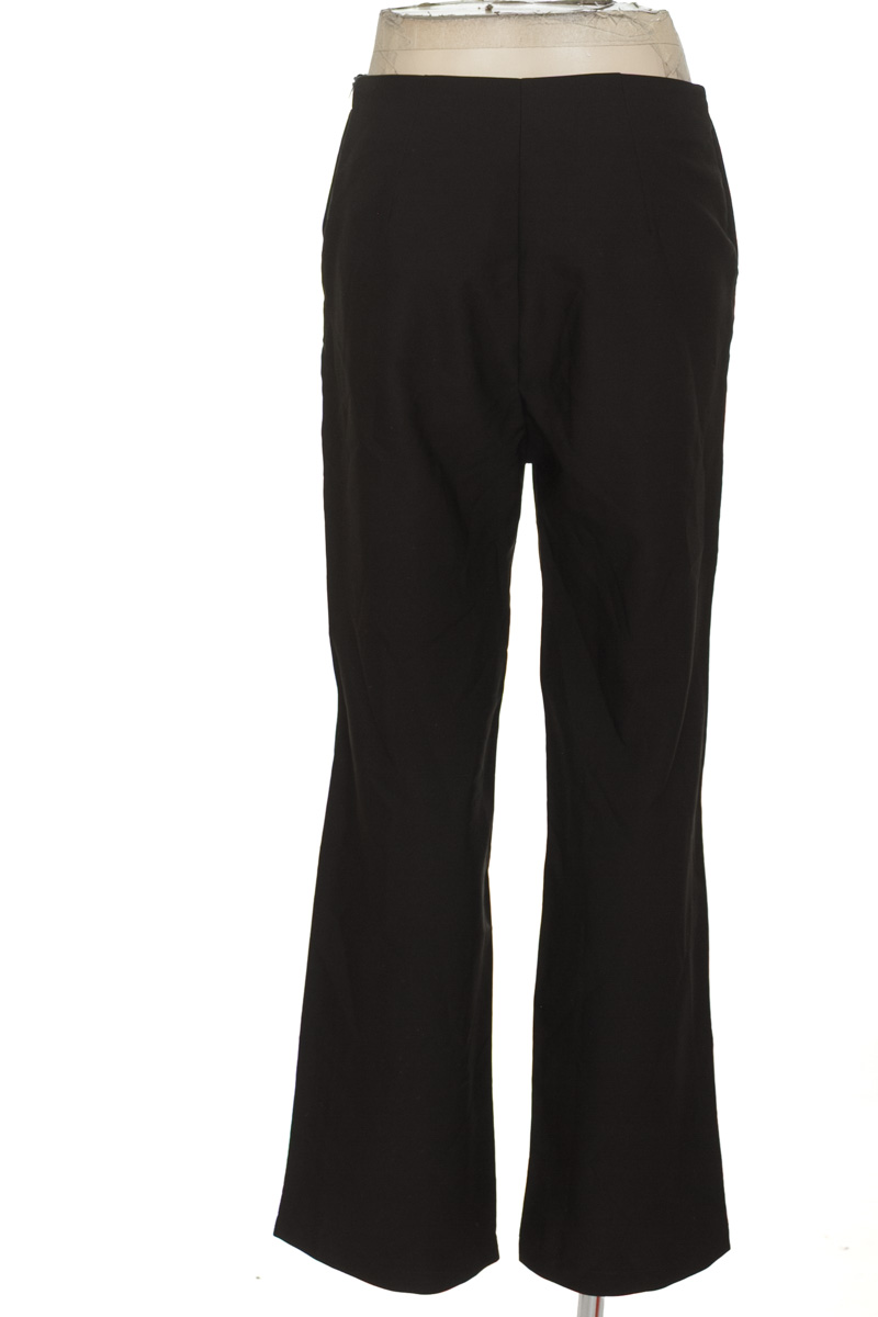 Pantalones color Negro - Dyaboo
