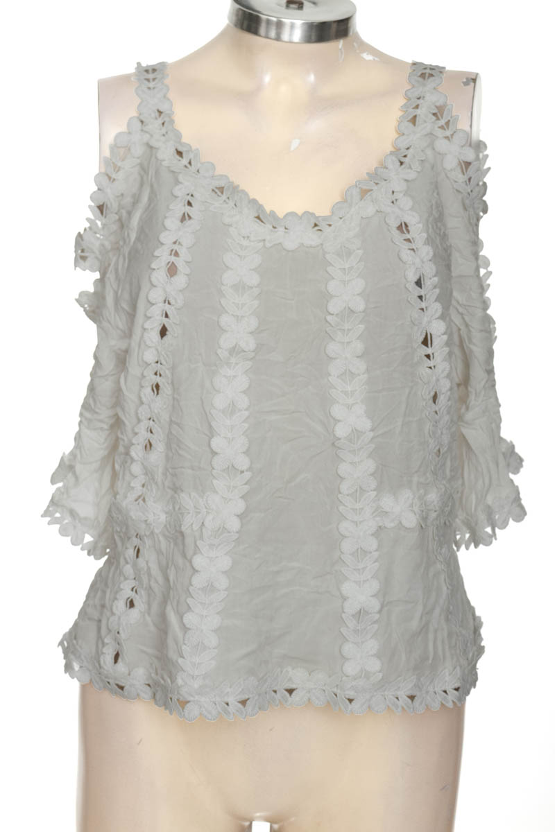 Blusa color Blanco - Closeando
