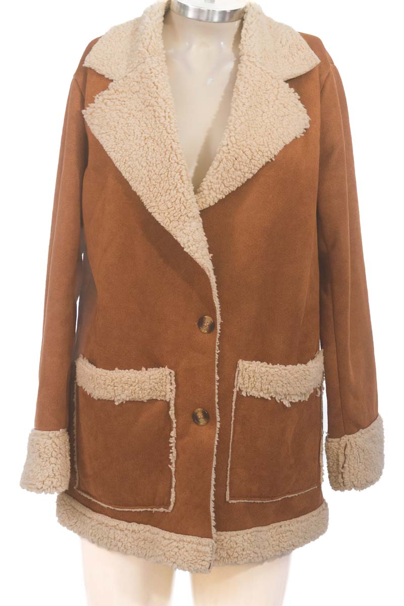 Chaqueta / Abrigo color Café - Closeando