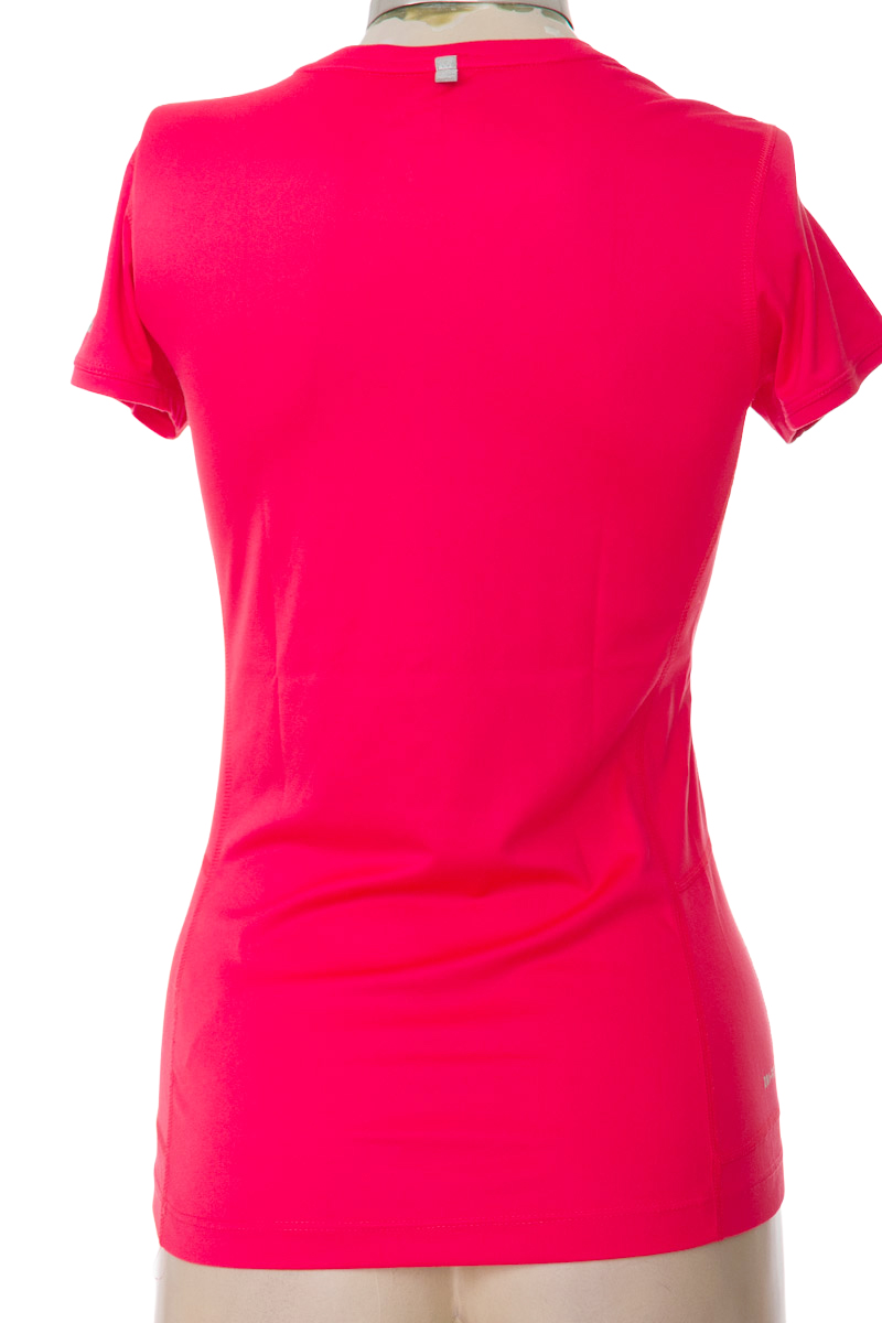 Ropa Deportiva / Salida de Baño color Rosado - Nike