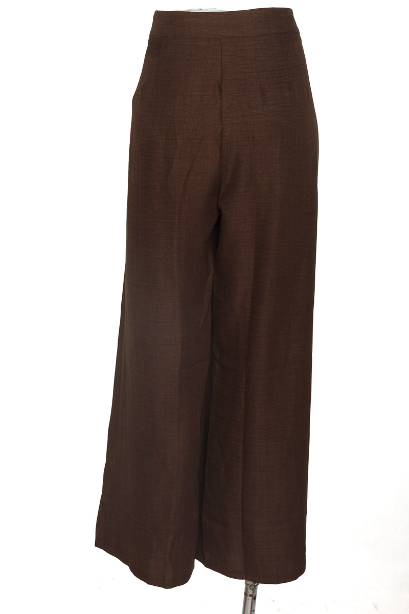 Pantalones color Café - Closeando