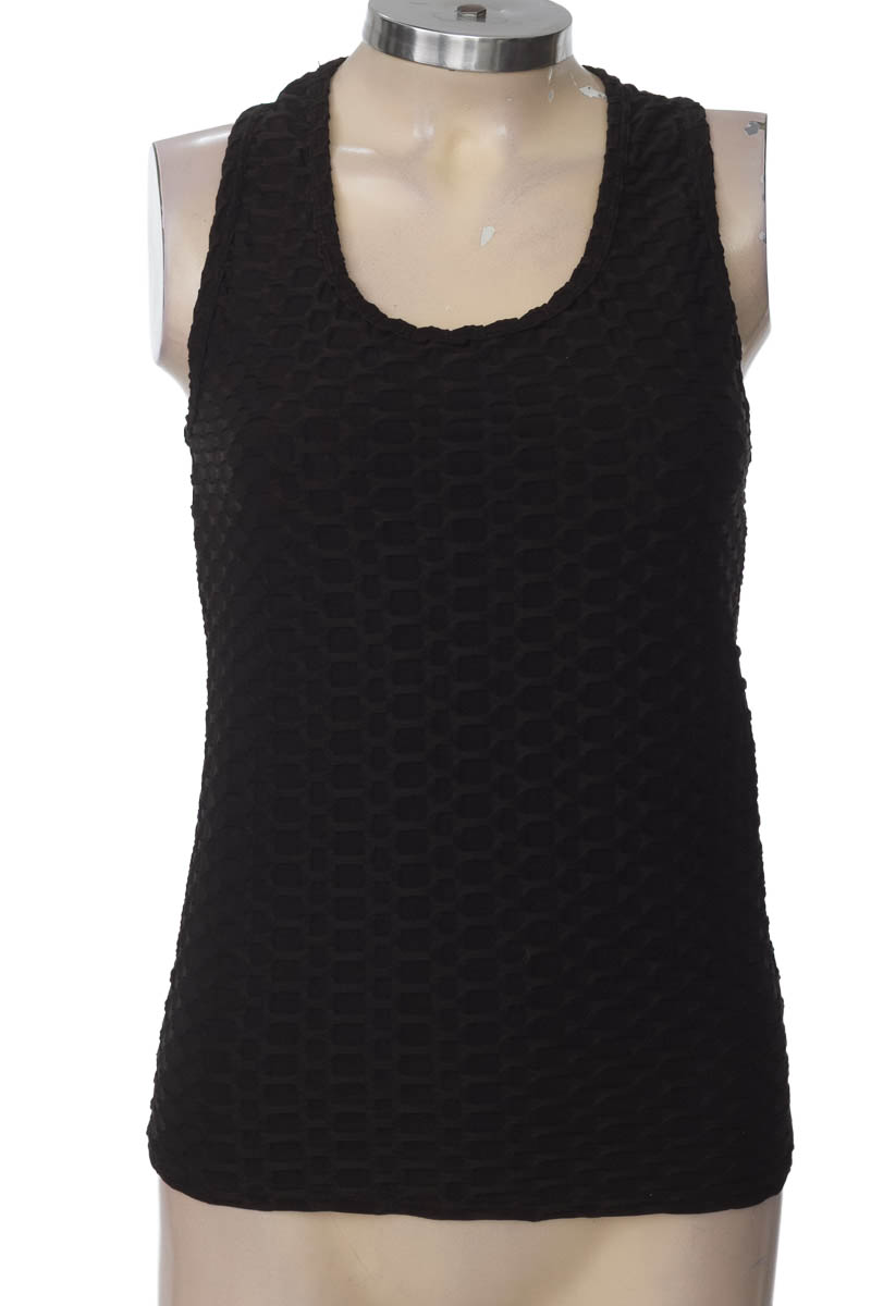 Ropa Deportiva / Salida de Baño color Negro - Closeando