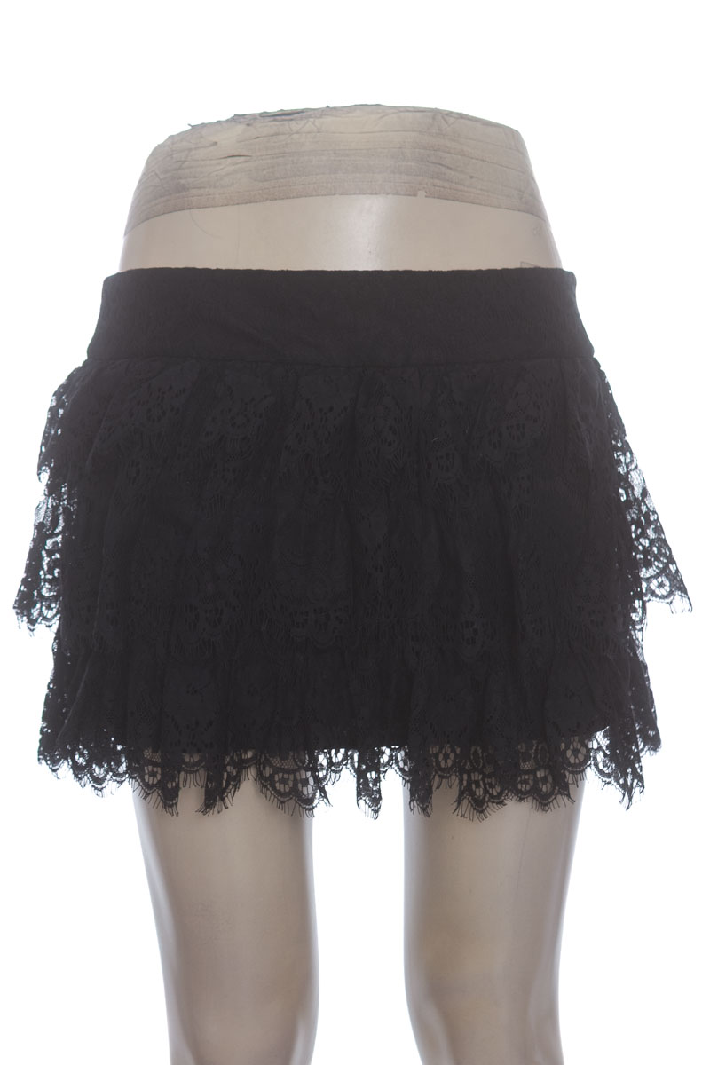 Short color Negro - Forever 21