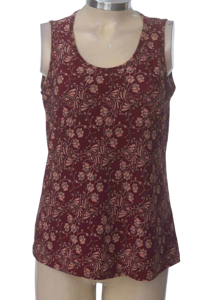 Top / Camiseta color Vinotinto - Bluss