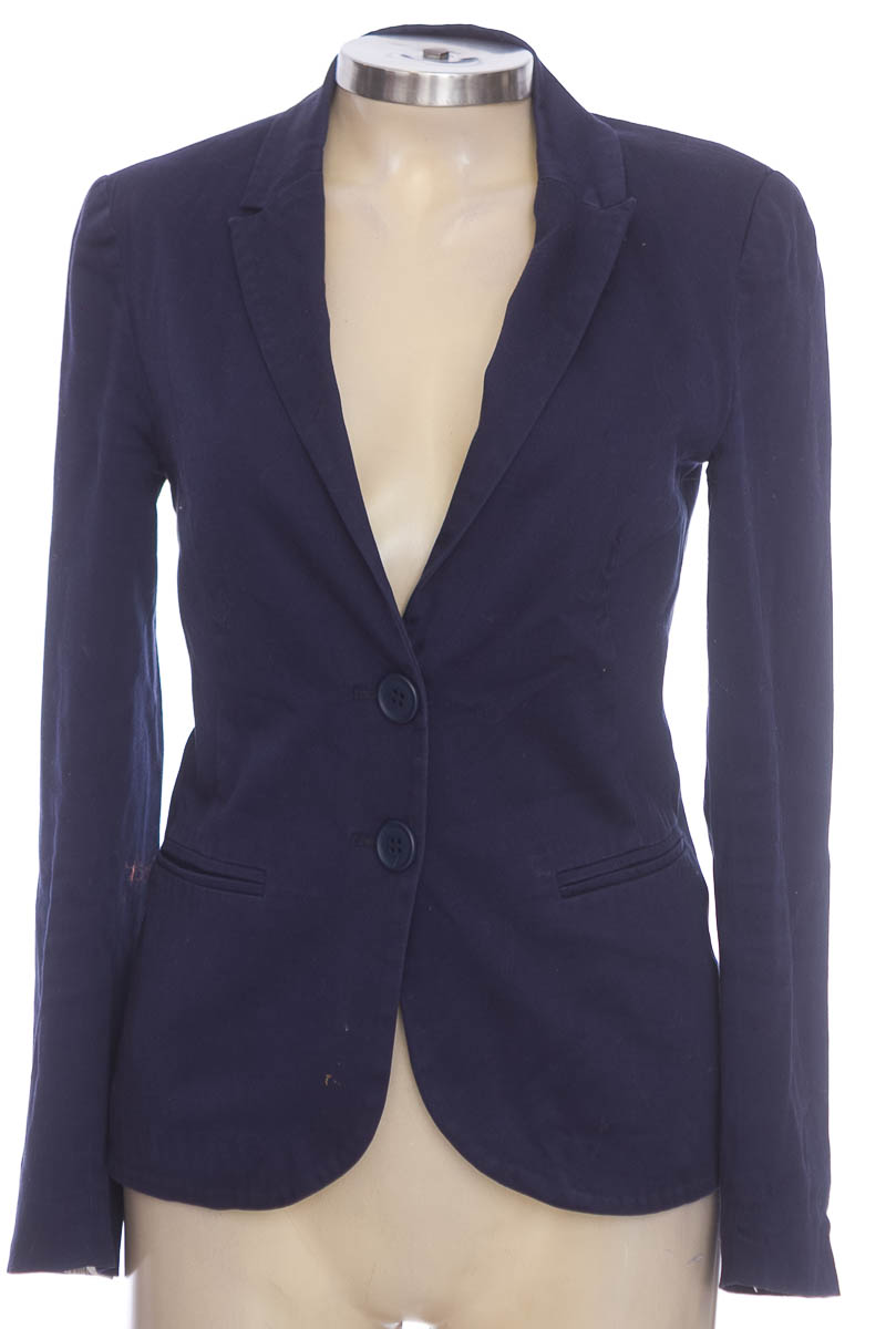 Chaqueta / Abrigo color Azul Stradivarius Closeando