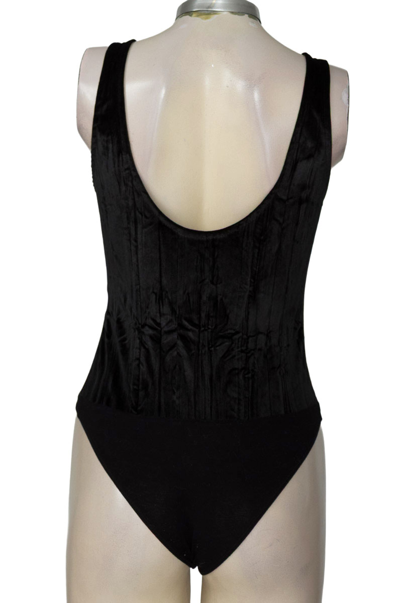 Top / Camiseta color Negro - Koaj