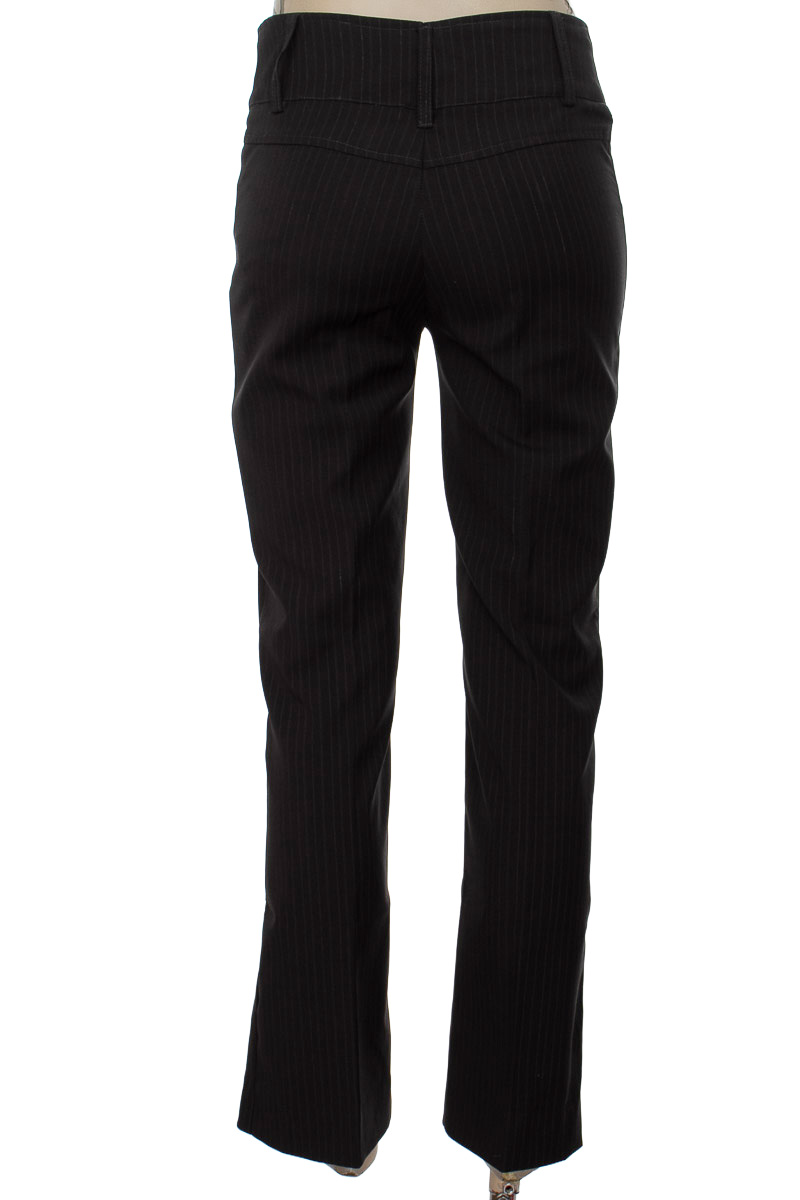 Pantalones color Gris - Closeando