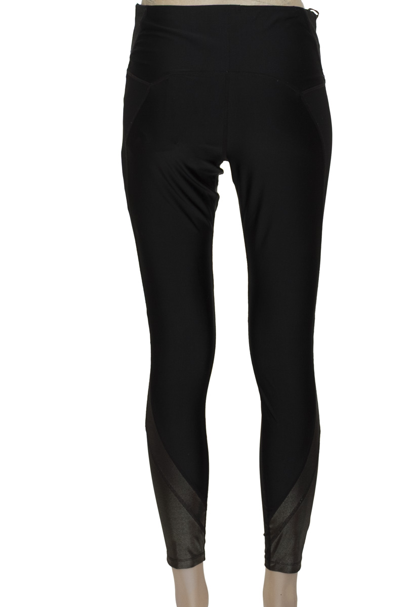 Ropa Deportiva / Salida de Baño color Negro - Nike