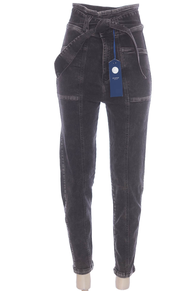 Pantalones color Negro - Studio F
